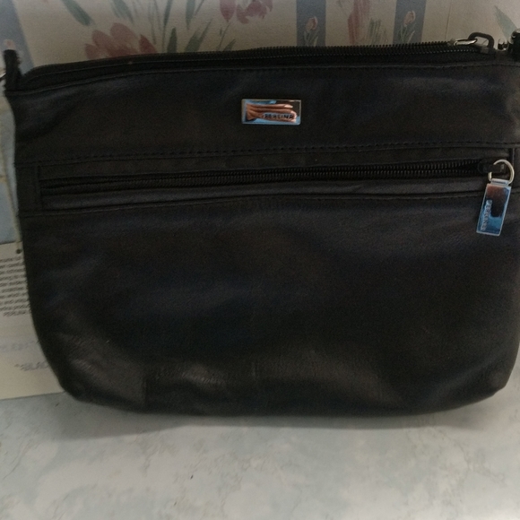 Purse - Picture 2 of 4